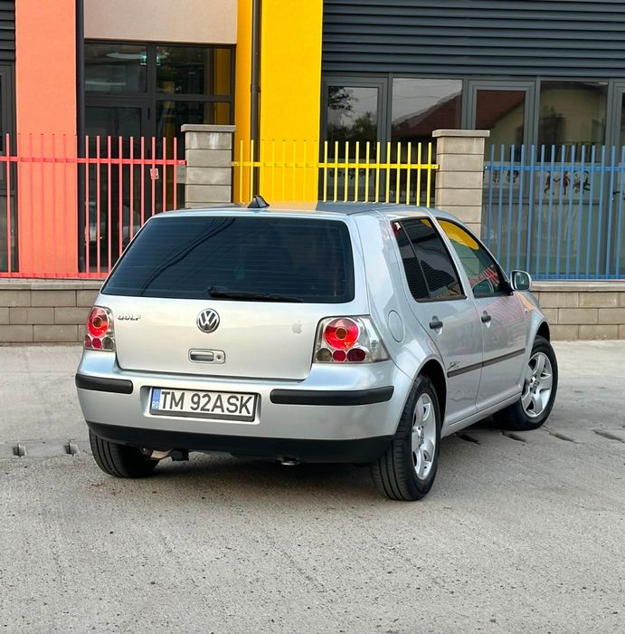 Golf 4 1.4 Benzina an 2003 unic proprietar acte la zi fiscal pe loc