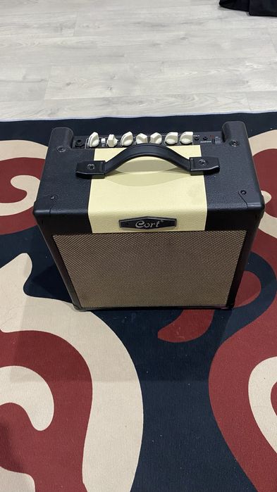 Комбоусилитель Cort CM15R Black