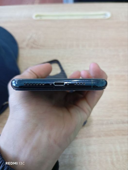 Iphone 11 max kor dok bor