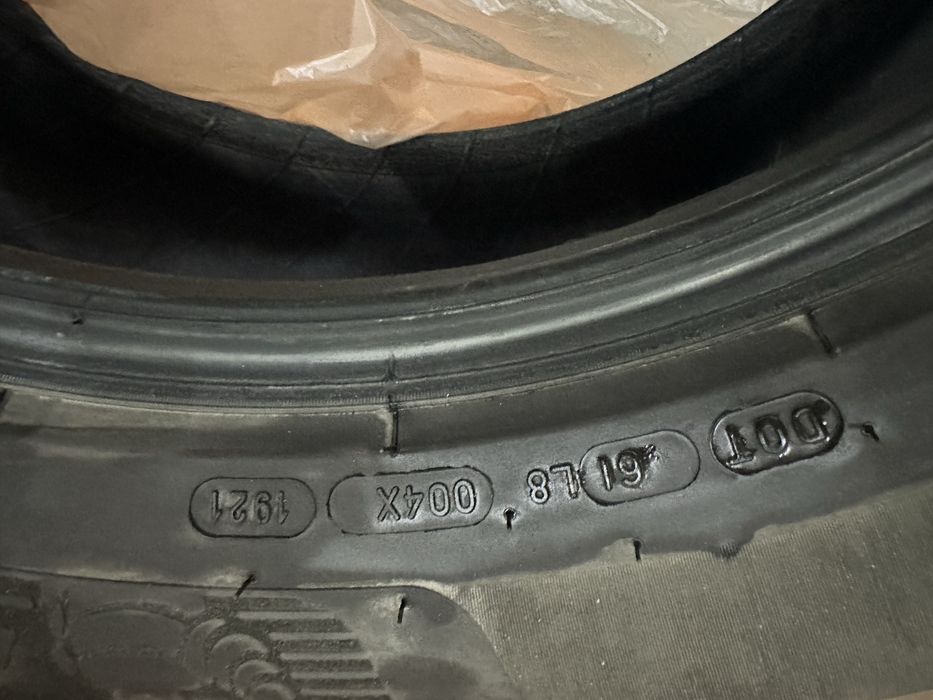 Продам шины Michelin R20