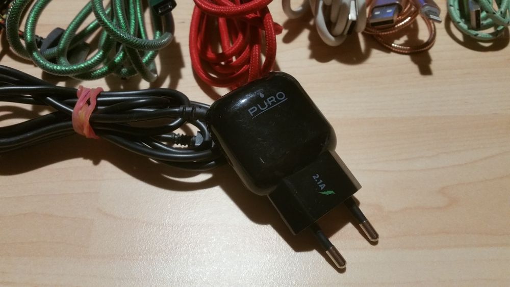 Непрегъващи кабели микро USB по 3 метра EXIBEL и iPhone-6,7,8