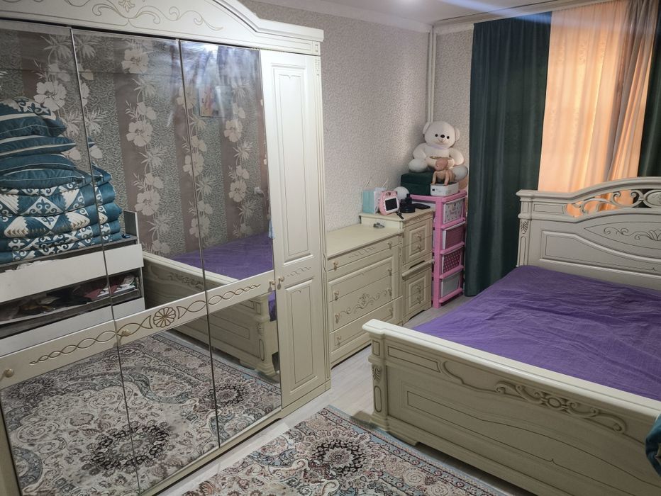 Спальный гарнитур