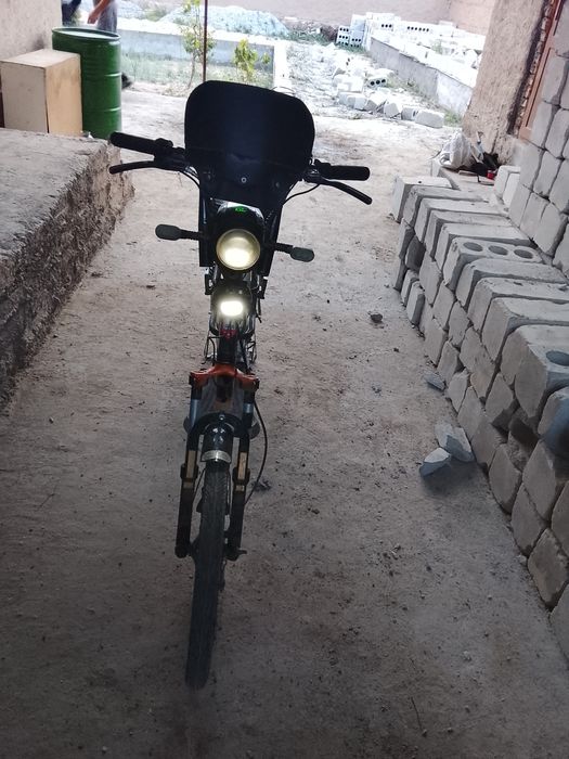 Yurish zoʻr oʻzim minganman