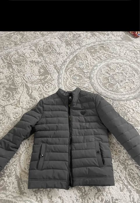 Продам осень-весна ветровка