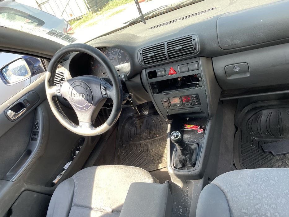 Ауди А38Л 1.6 101к.с На Части