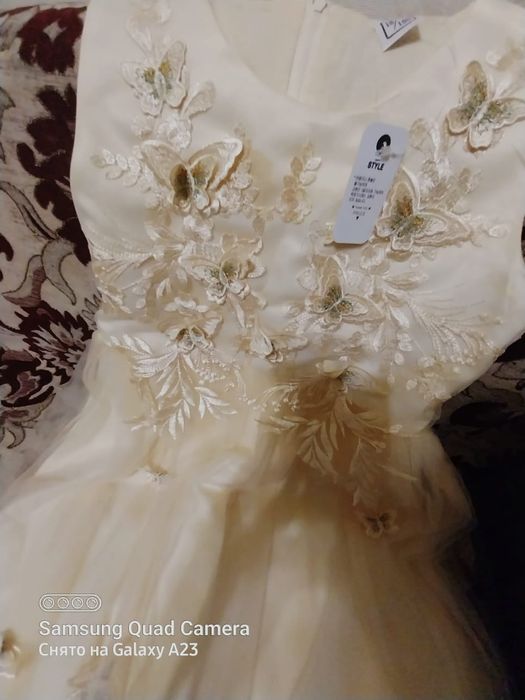 Нарядные платья новые