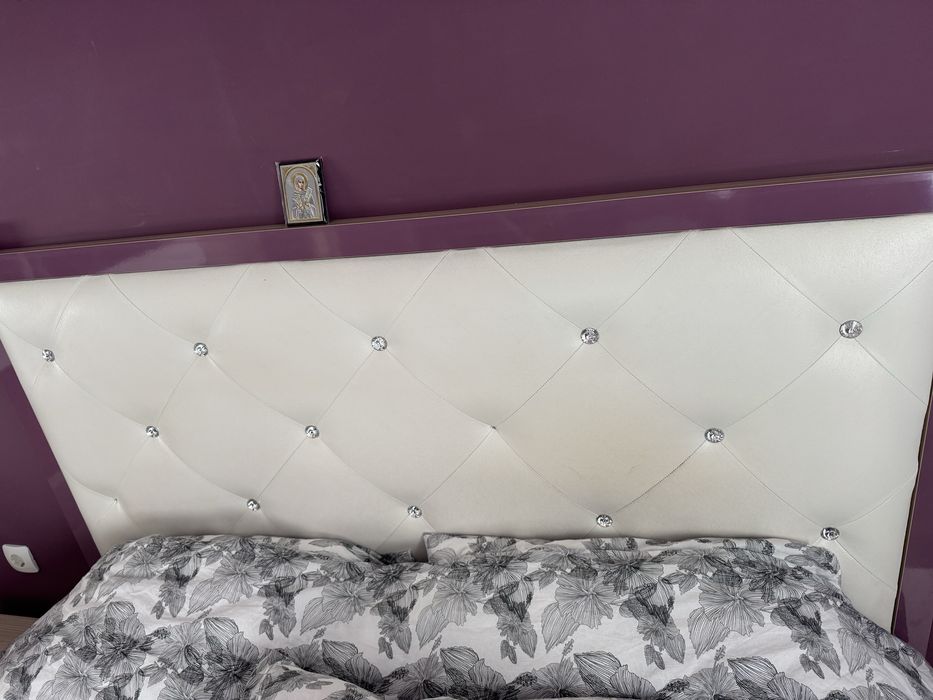 Спален комплект с включвен матрак