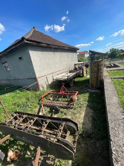 Tractor McCormik international 354 cu tot cu utilaje