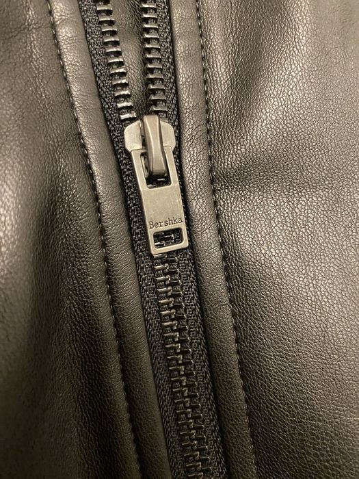 Бомбер мужской Bershka