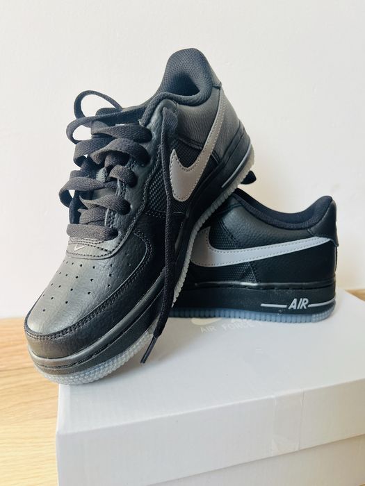 Nike Airforce 1 low Black 36.5 noi in cutie ! Originali !