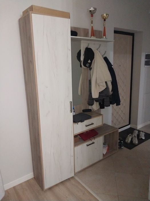 Шкаф в прихожую.