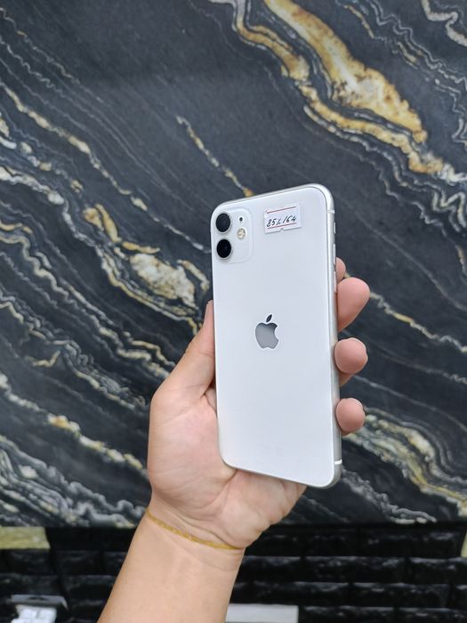iPhone 11  64/85%