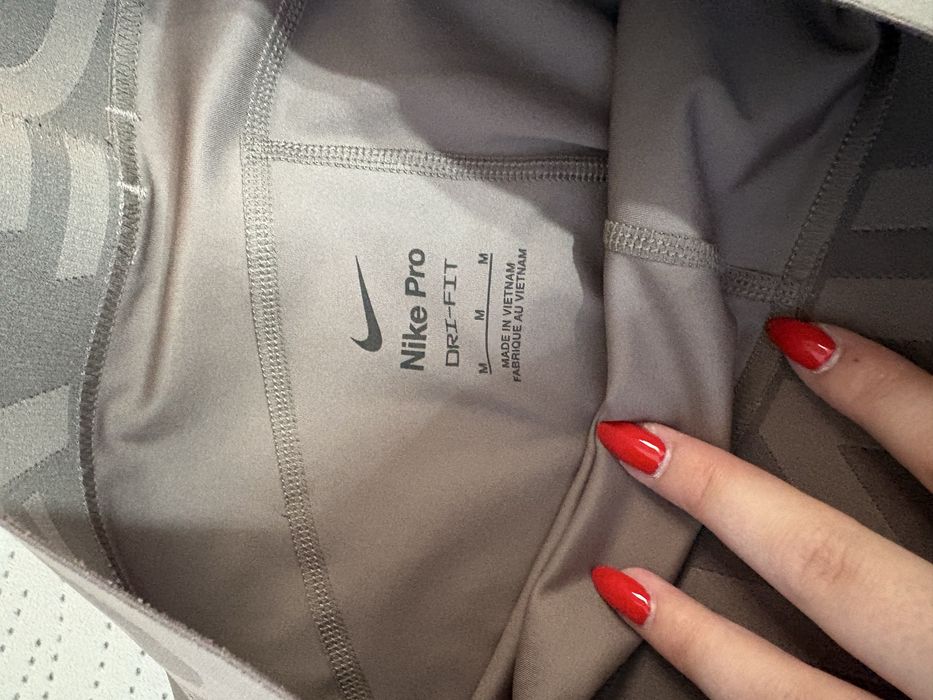 Анцузи на Nike .