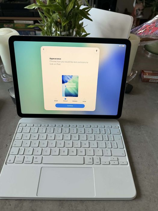 iPad Air M4.