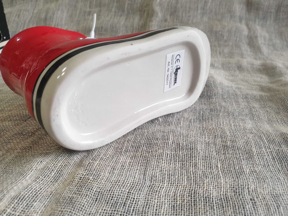 Порцеланов моливник -кец .Неупотребяван