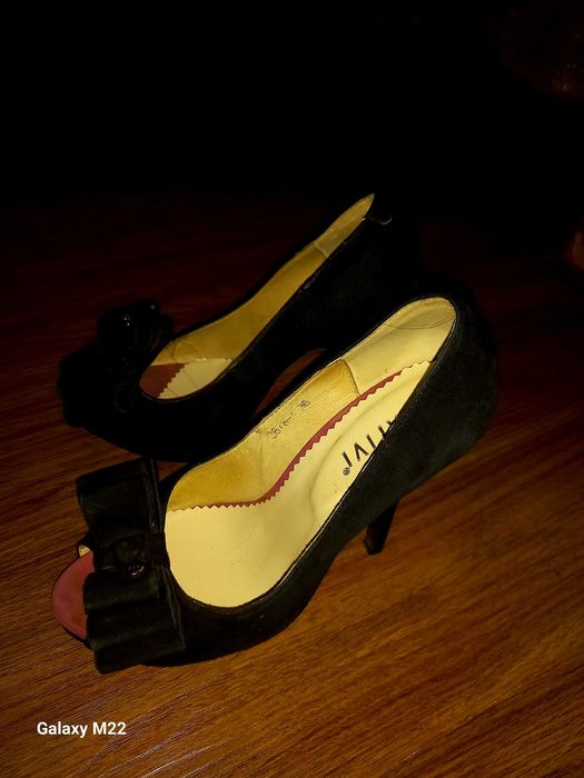 Женские выходные туфли