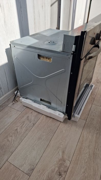 Встраиваемый духовой шкаф