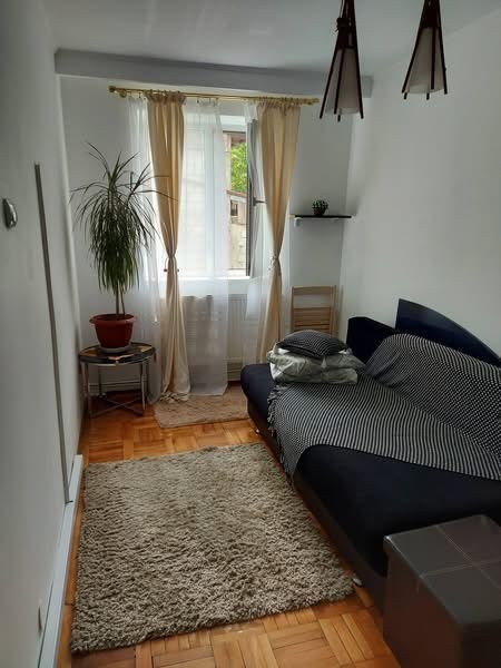 Inchiriez apartament Câmpina