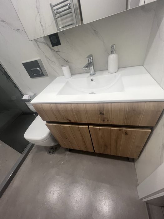 Шкаф за баня с вградена мивка