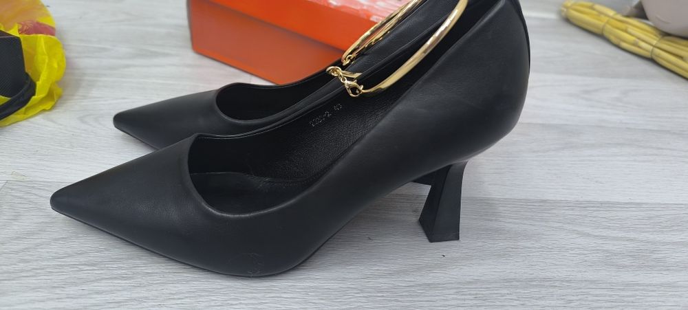 Продам туфли 40 размер