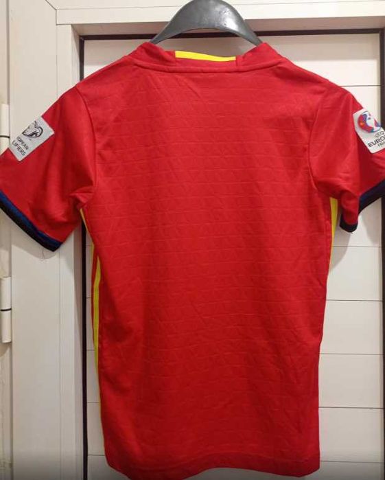 Оригинален екип на Испания от Евро 2016