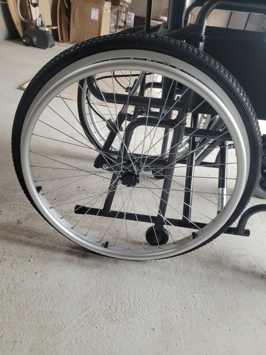 Инвалидная коляска