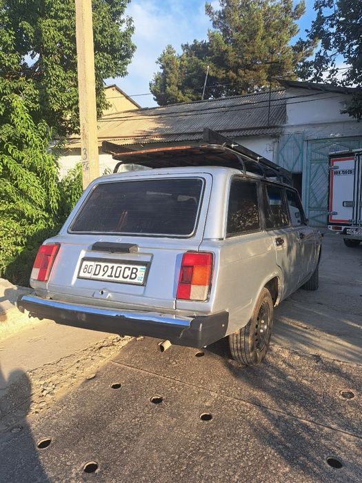 Vaz 2104 sotiladi