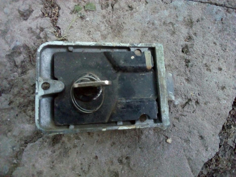 Замки дверные