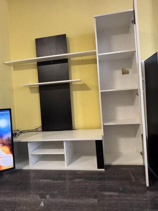 Продавам секция