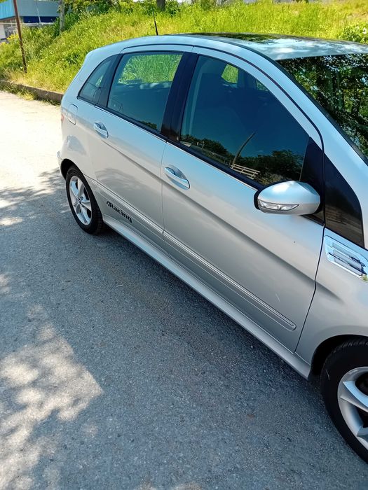 Мерцедес бенц В200,бензин турбо 2000к,200к