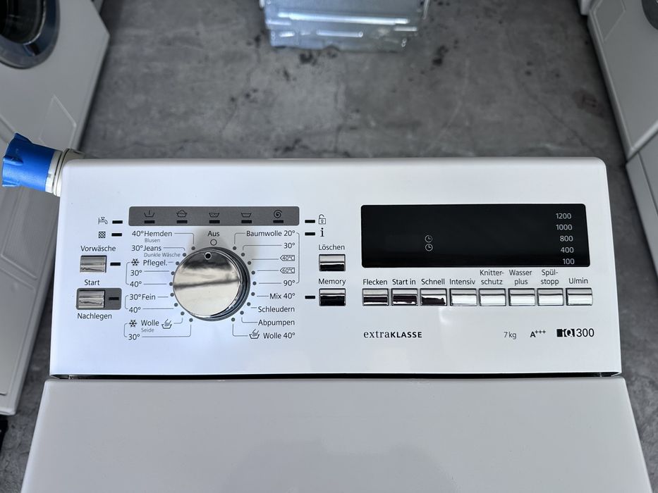 Пералня +гаранция 1 година. SIEMENS, малка, тясна 40см. Горно пълнене 7кг. Безплатна доставка за София