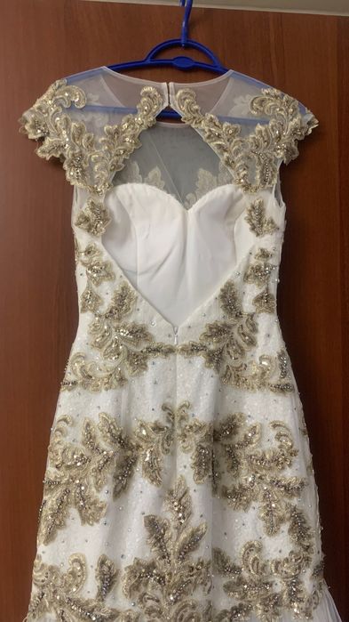 Продам вечерние платья