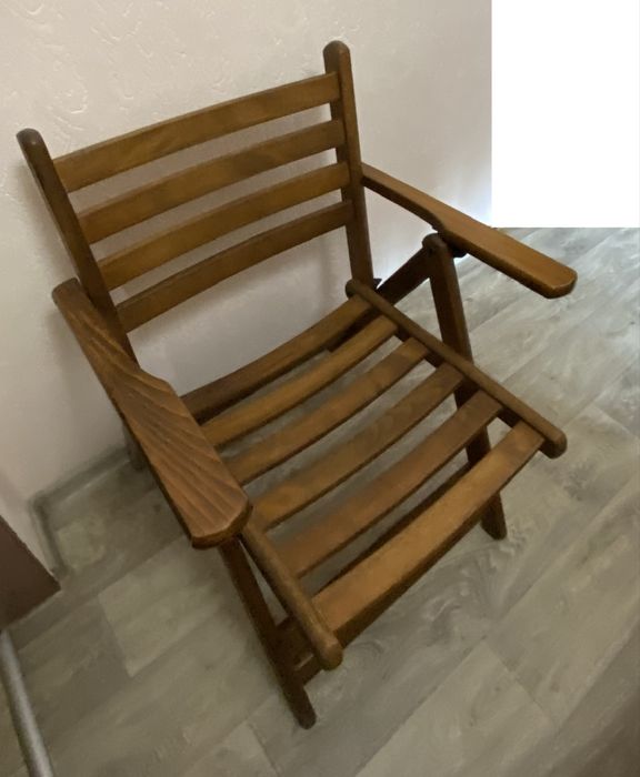 —Дървени Сгъваеми Столове—