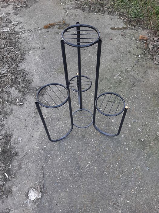 Цветарник за саксии