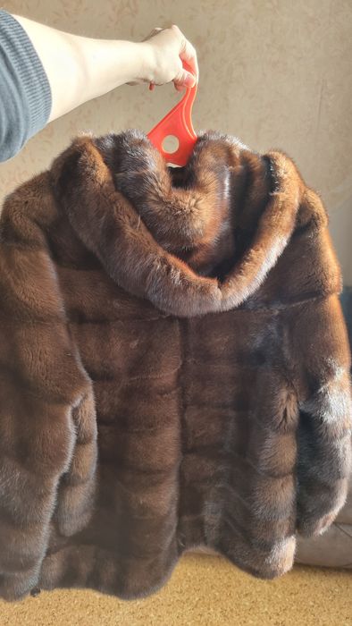 Продам норковую шубку