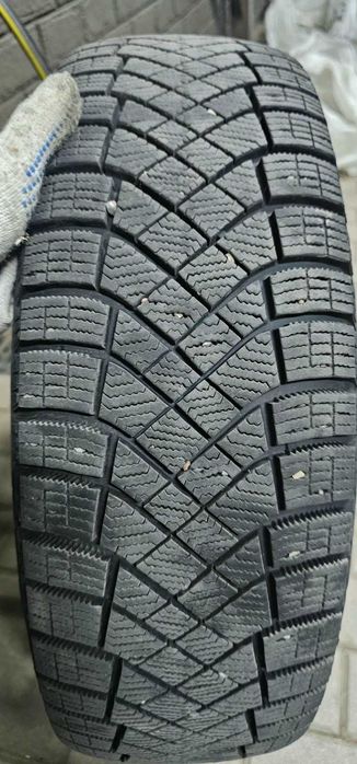 Продам зимнюю резину Pirelli