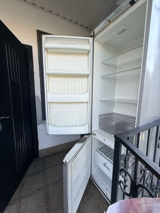 Продам холодильник