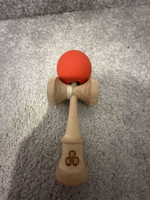 Kendama K B R semnata