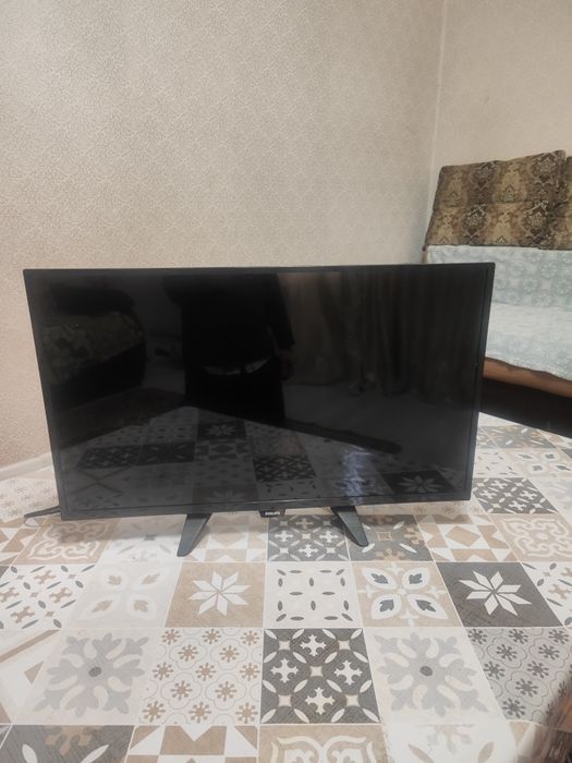 Продам телевизор Philips. Состояние хорошее, не сломан, всё работает.