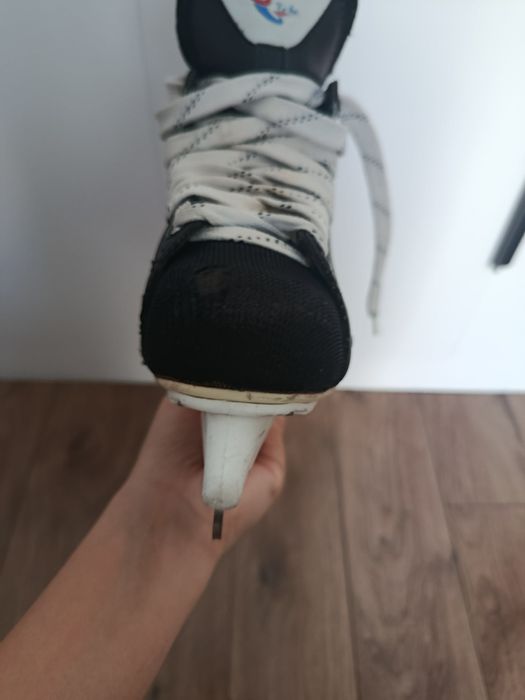 Коньки хоккейные