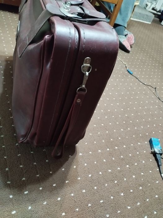 Чемодан Чехословакия кожа б/у