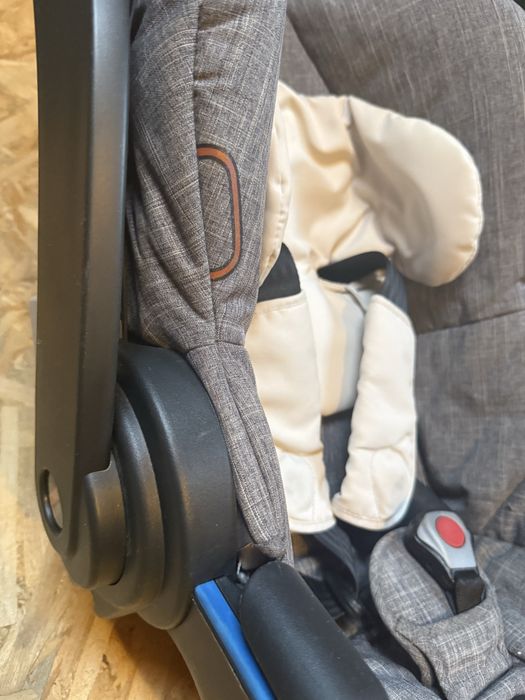 Vand scoica stokke cu isofix cu reductor pentru nou nascut