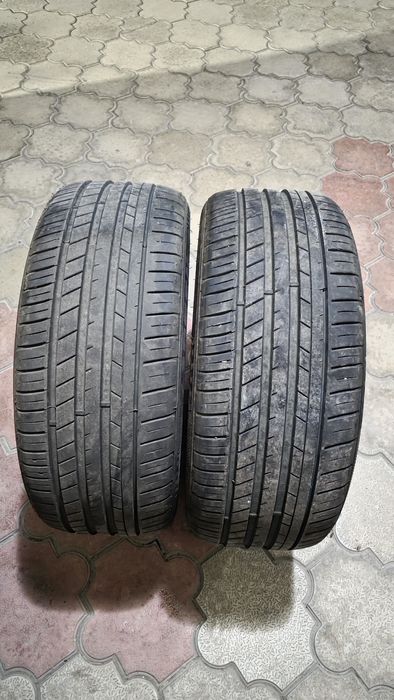 Шины летние 245/45R19