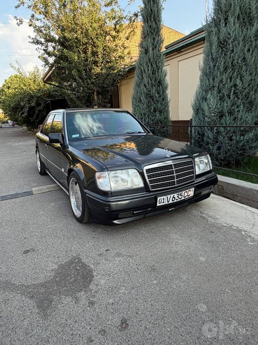 Mercedez benz W124ideal holatda