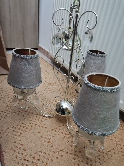 Vând candelabru living