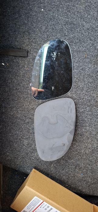 Vand oglinda golf 5 utilizata