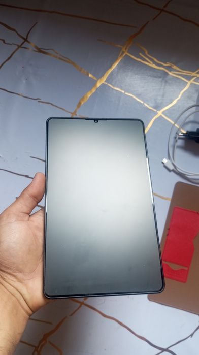 Планшет Самсунга таб а9 СОТИЛАДИ