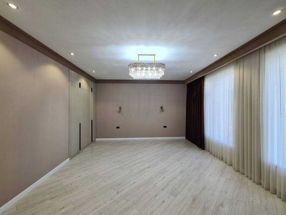 Дом 5 комнат, 360 м², Мирзо-Улугбекский район, ул. Циалковского