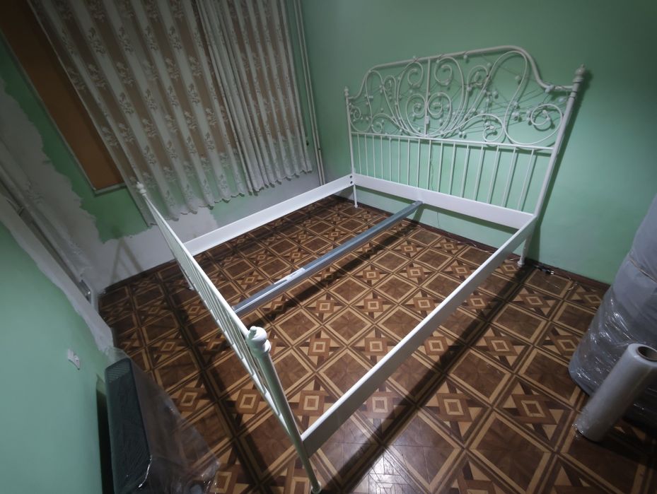 Тръбно легло ИКЕА рамка