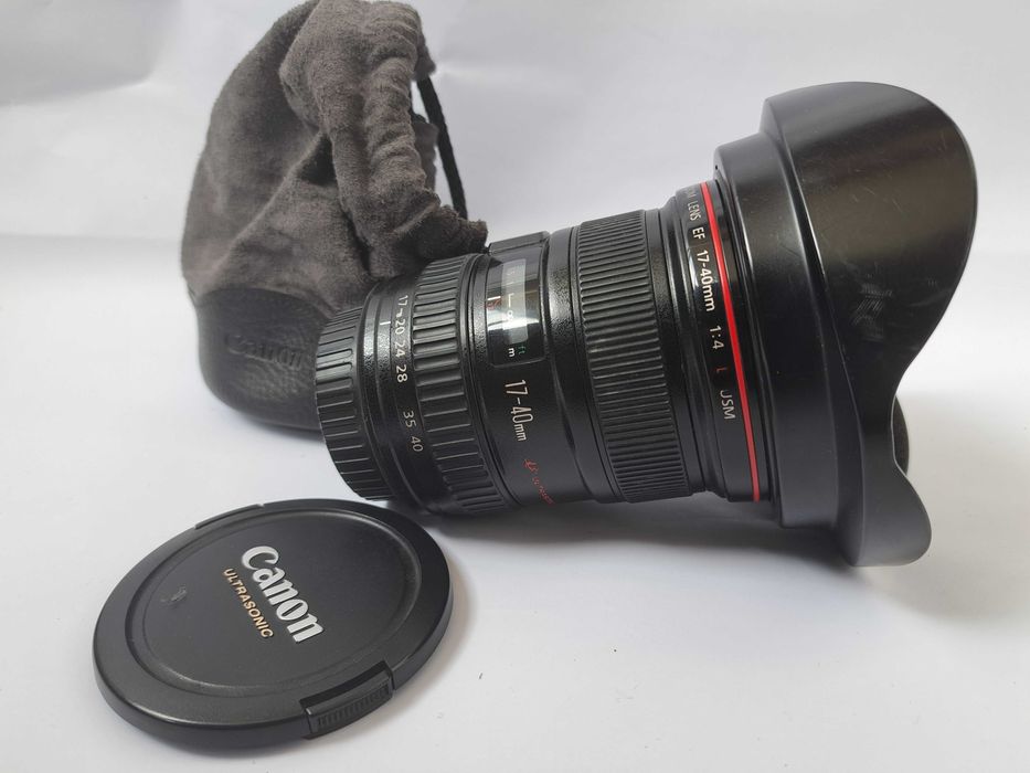 Obiectiv Canon EF 17-40mm f/4L USM + Parasolar și Husă originală